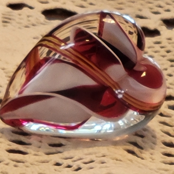 Art Glass Heart Paperweight with Red and White Swirls Heart. - Picture 9 of 12